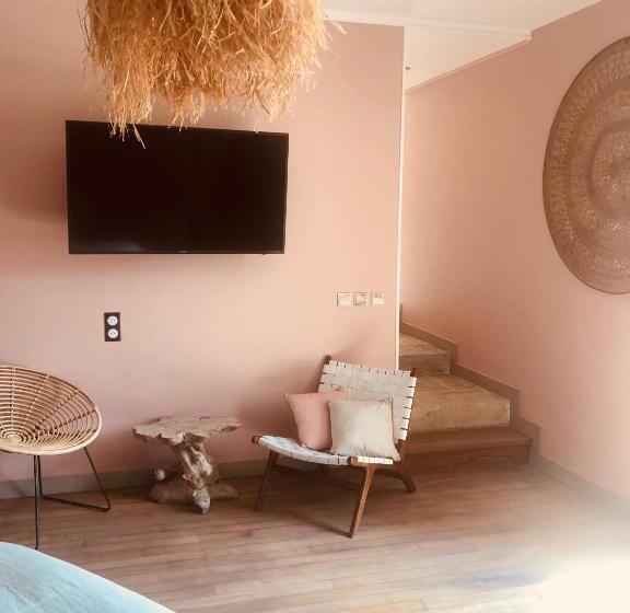 غرفة قياسية, L'abbaye Saint Michel