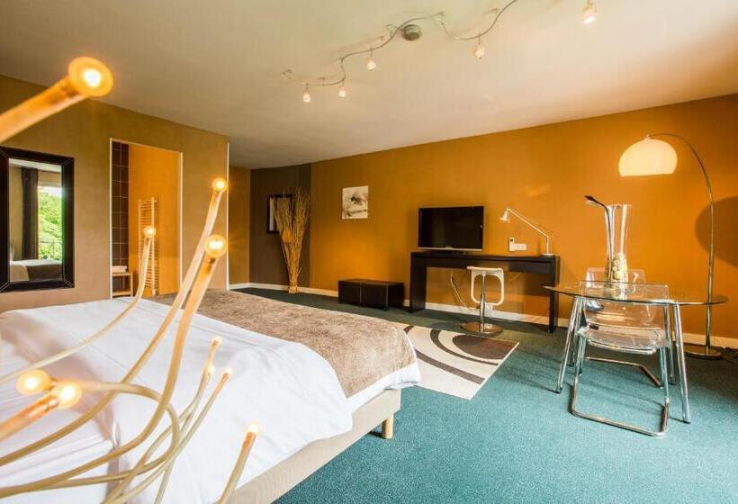 جناح, Le Renaissance