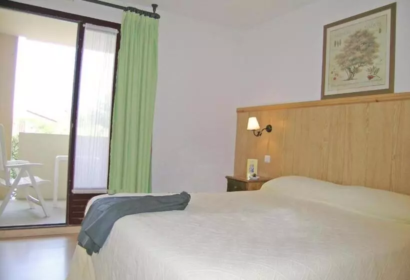 Standard Room, Le Roussillon