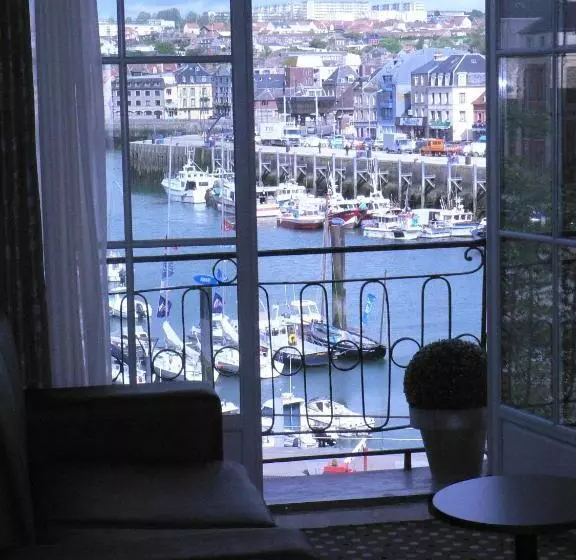 Quarto Estandar Vista Mar, Les Arcades