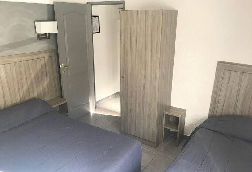 חדר אקונומי לשלושה, Les Palmiers En Camargue