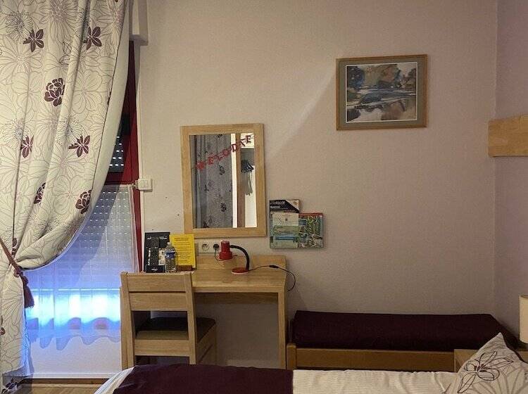 חדר סטנדרט, Melodie