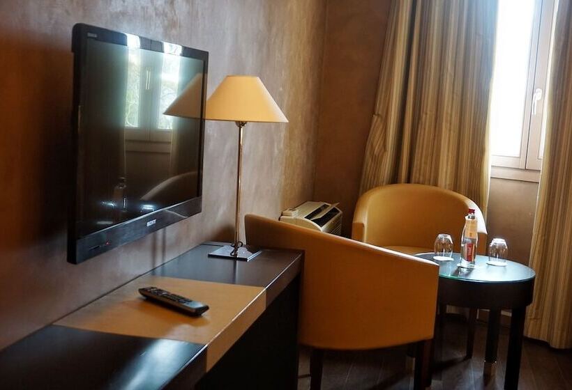 غرفة قياسية, Michel Chabran   Teritoria