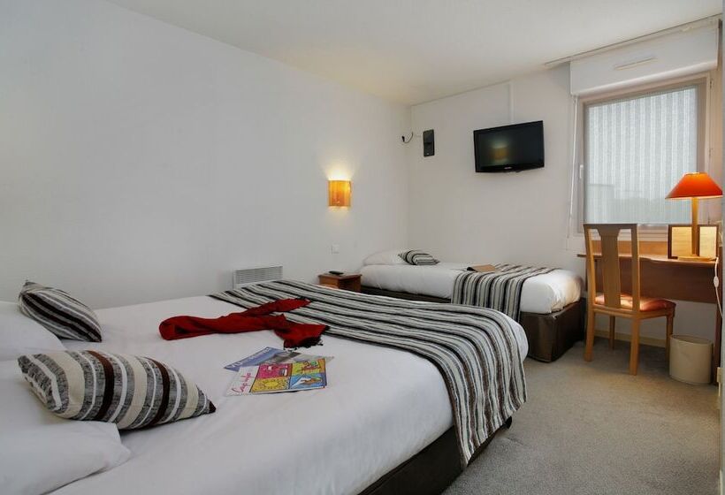 标准三人间, Novalis Quimperle