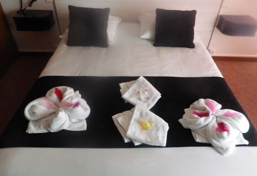 غرفة قياسية, Roc Hôtel