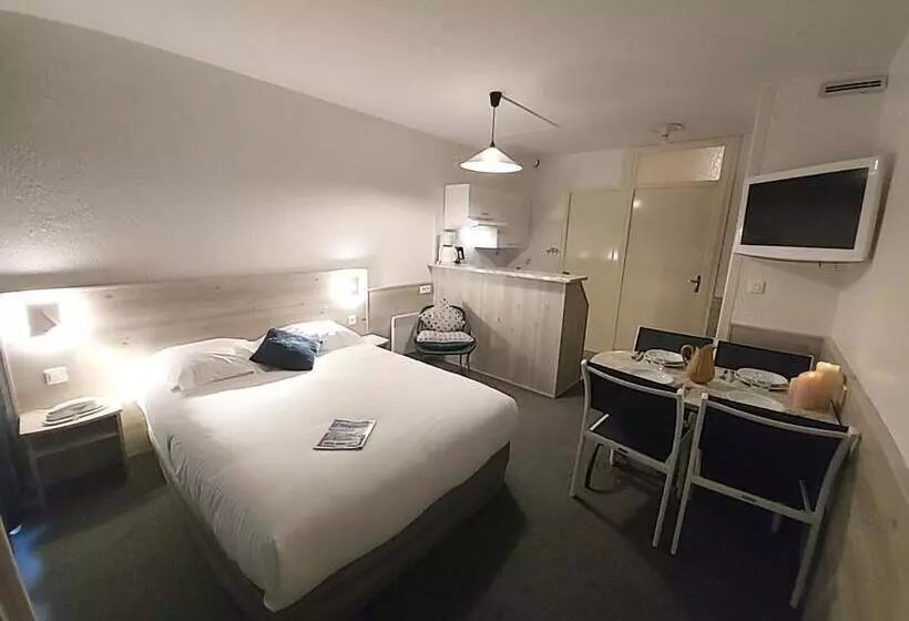 استودیوی سوپریور, Hôtel Résidence Le Lys