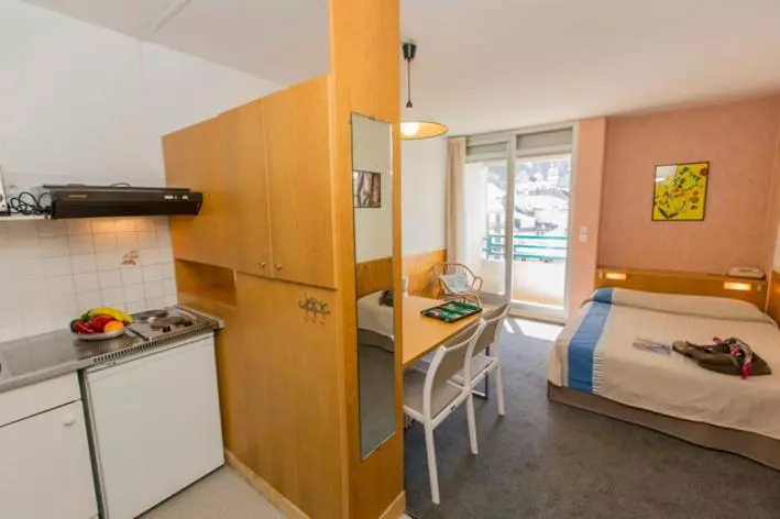 استودیوی استاندارد, Hôtel Résidence Le Lys