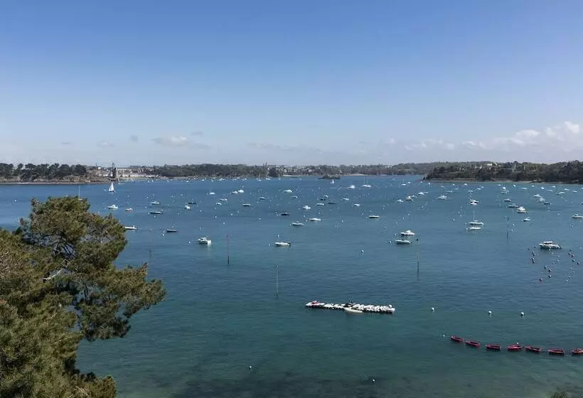 オーシャンビューデラックスルーム, Hôtel Barrière Le Grand Hôtel Dinard