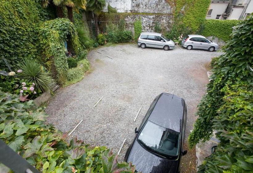 اتاق راحتی, De Nevers