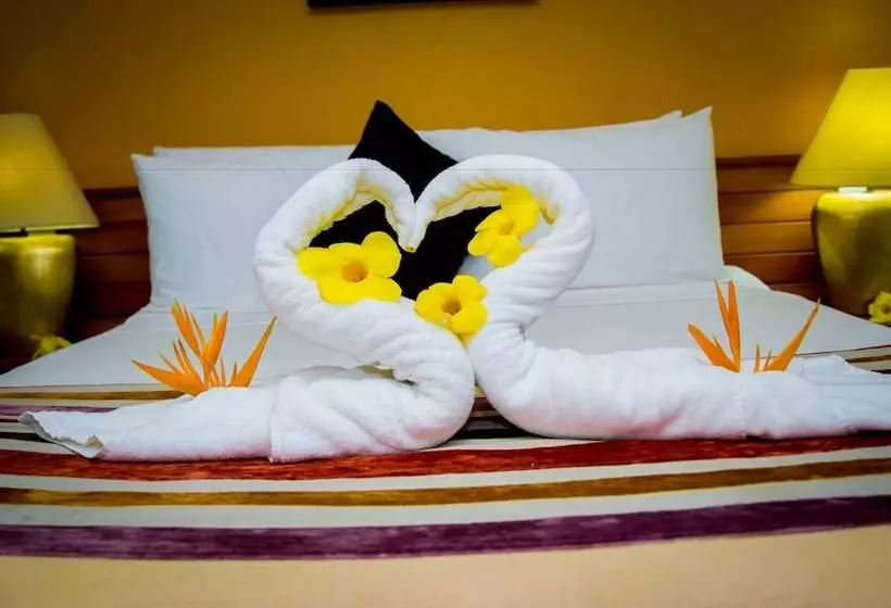 Deluxe-huone Allasnäkymä, Hexagon International Hotel, Villas & Spa