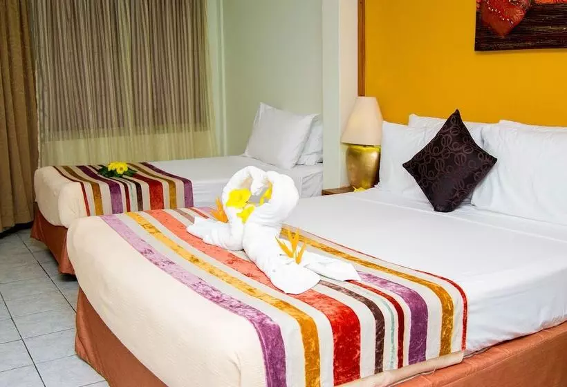 Deluxe-huone Allasnäkymä, Hexagon International Hotel, Villas & Spa
