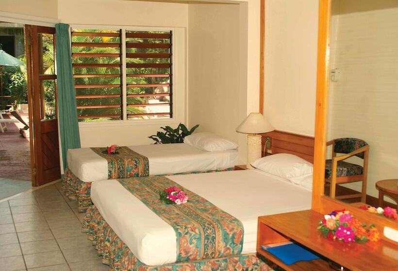 プールの見えるデラックスルーム, Hexagon International Hotel, Villas & Spa