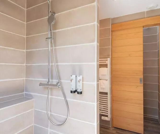 コンフォートルーム, La Cheneaudière   Hôtel Spa   Relais & Châteaux