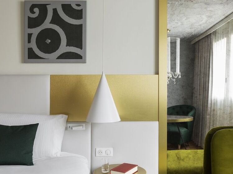 Номер Superior с Балконом, Mgallery Le Louis Versailles Château