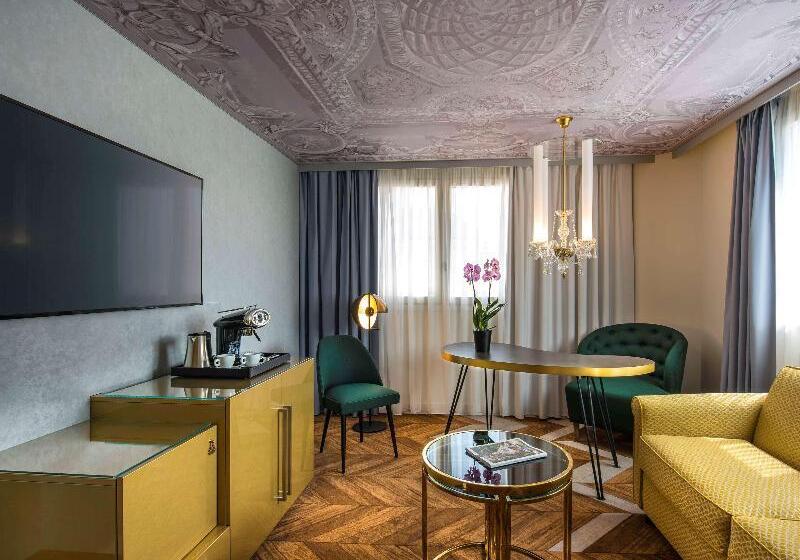 带大床的套房, Mgallery Le Louis Versailles Château