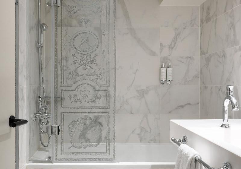 Номер Deluxe, Mgallery Le Louis Versailles Château