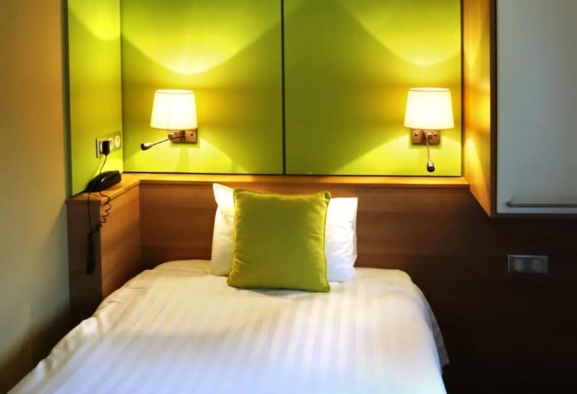 غرفة قياسية فردية, Restaurant Du Parc De La Colombiere