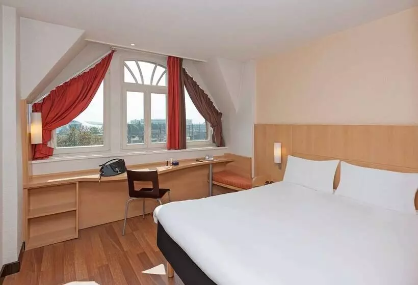 ダブルベッドスタンダードルーム, Ibis Metz Centre Gare