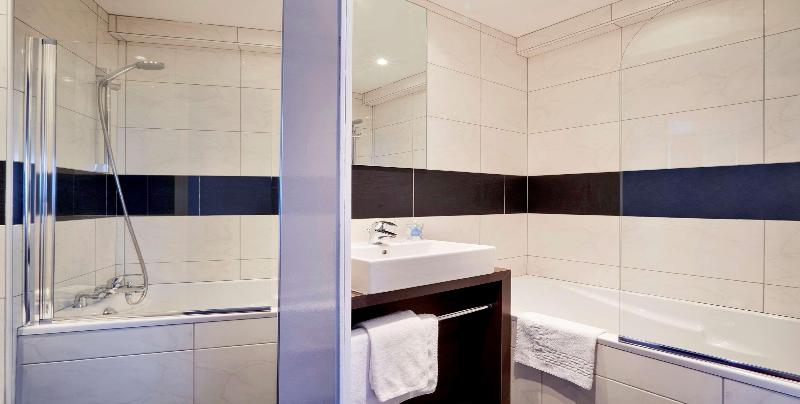 Номер Стандарт Трехместный, Kyriad Grenoble Centre