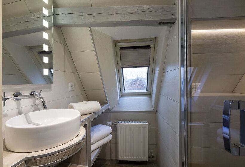 اتاق استاندارد یک نفره, Restaurant Le Maréchal   Teritoria