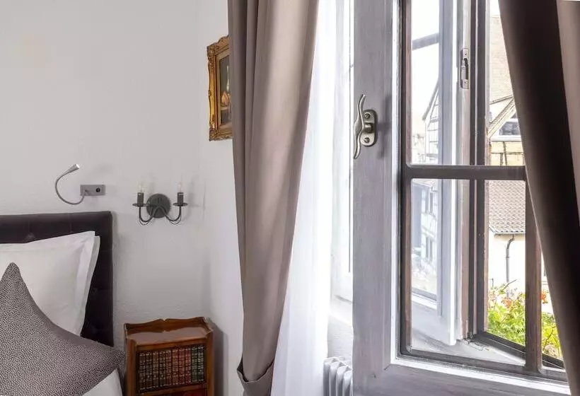 Standard Single Room, Restaurant Le Maréchal   Teritoria