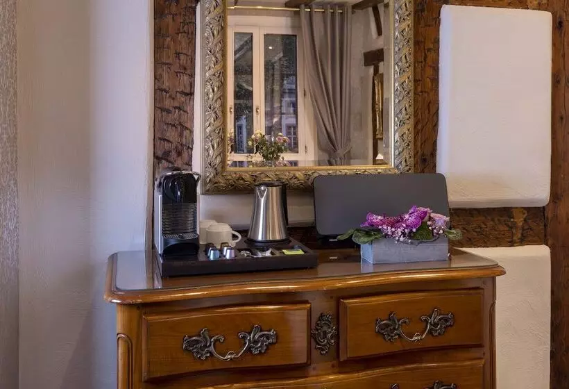 Comfort Room, Restaurant Le Maréchal   Teritoria