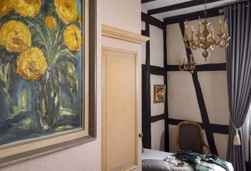 Comfort Room, Restaurant Le Maréchal   Teritoria