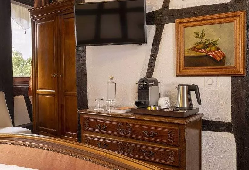 Standard Room, Restaurant Le Maréchal   Teritoria