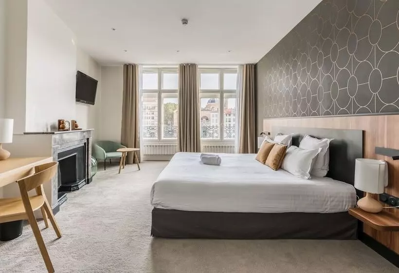Deluxe room with river view, Le Phenix