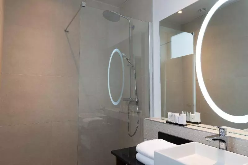 Quarto Executivo, Le Phenix