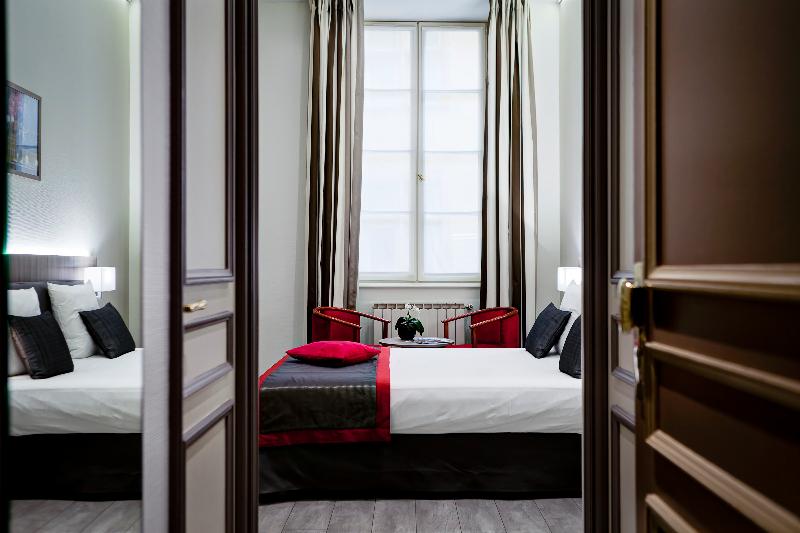 اتاق استاندارد, Le Phenix