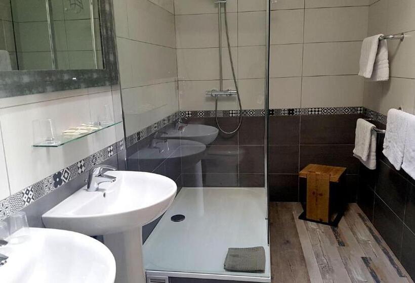 Четырехместный Номер Стандарт, Le Richelieu Bacchus