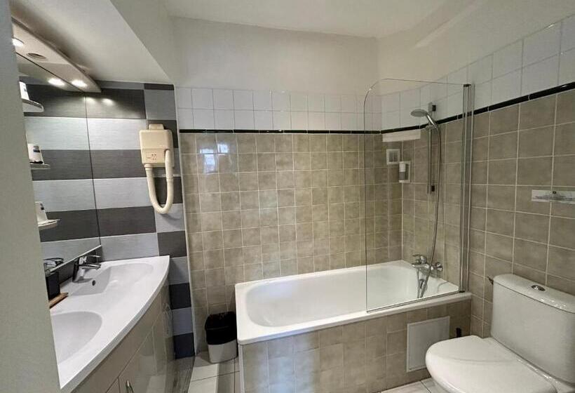 Четырехместный Номер Стандарт, Le Richelieu Bacchus