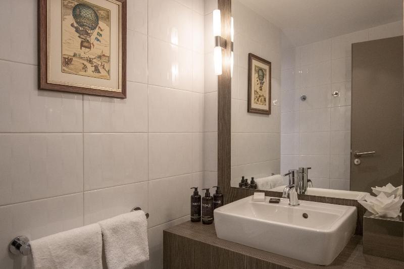 Номер Стандарт, Le Splendid Hotel Lac D Annecy Handwritten Collection