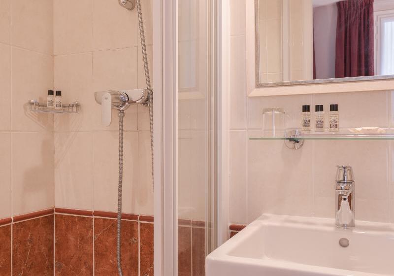 اتاق استاندارد یک نفره, Magda Champs Elysees