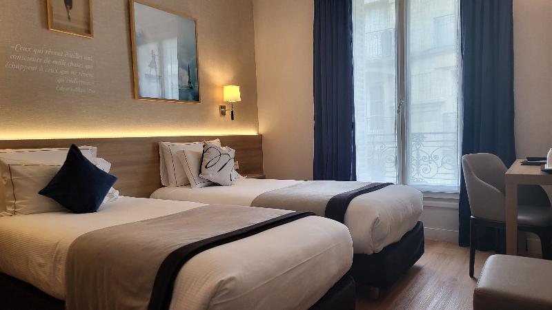 Quarto Superior, Magda Champs Elysees