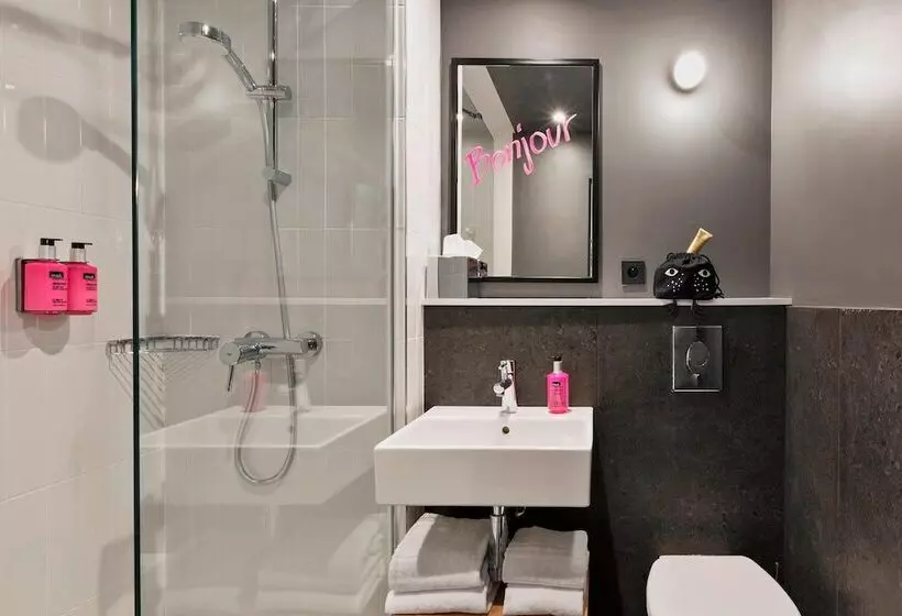Camera Standard Letto Matrimoniale, Moxy Paris Bastille