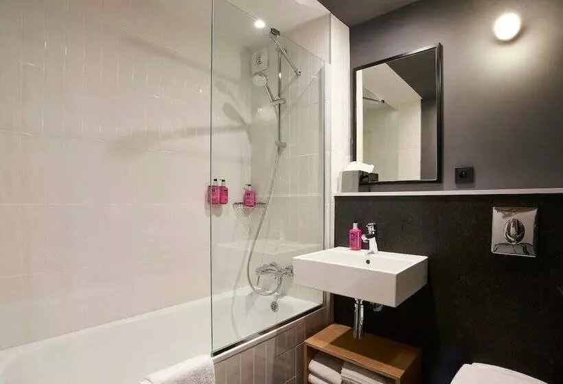 Camera Standard, Moxy Paris Bastille