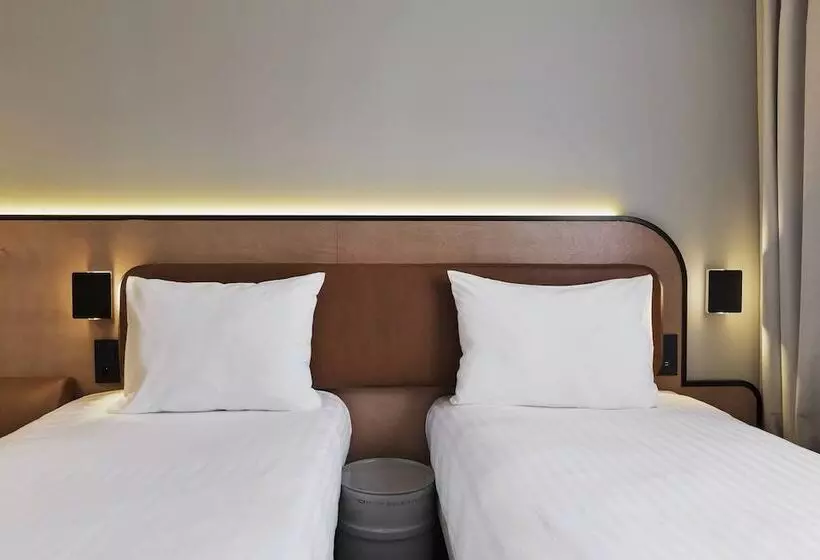 Camera Standard, Moxy Paris Bastille