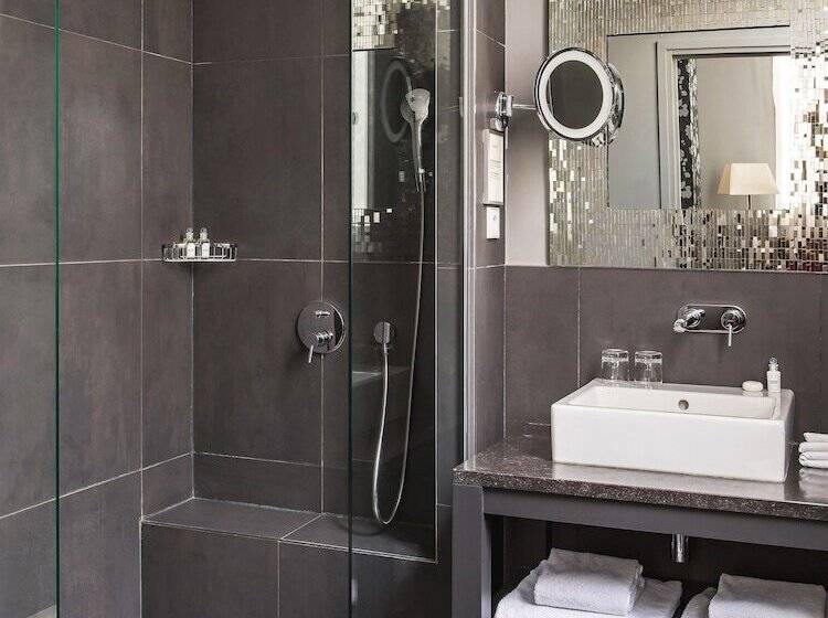 اتاق سوپریور, New Hotel Roblin