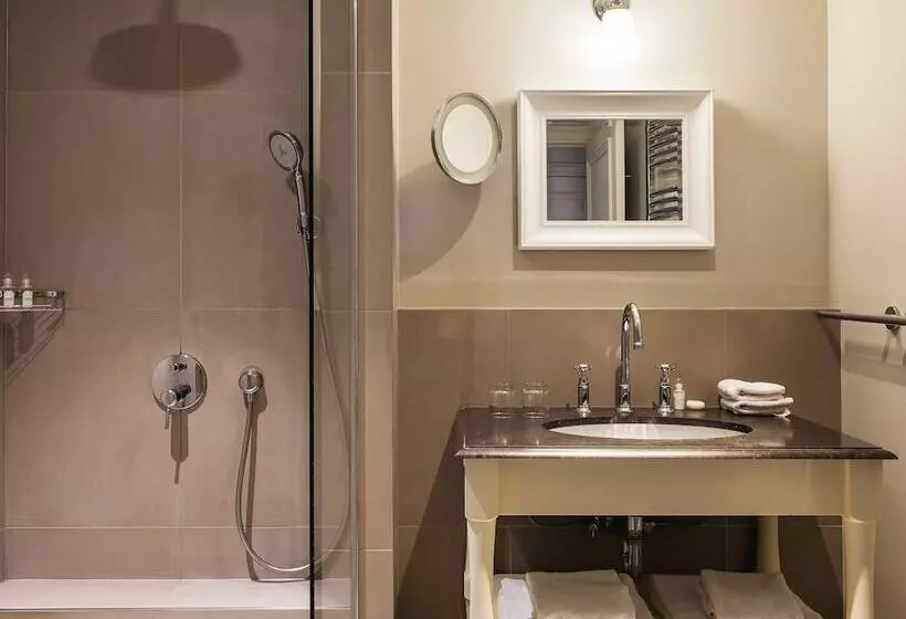 デラックスルーム, New Hotel Roblin