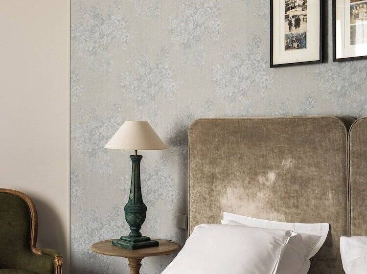 اتاق لوکس, New Hotel Roblin