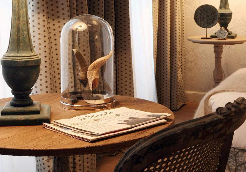 اتاق لوکس, New Hotel Roblin