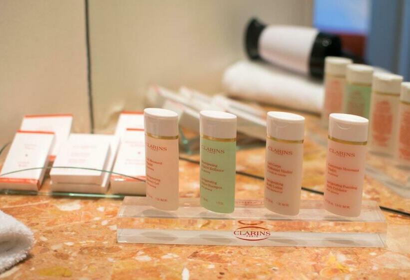 주니어 스위트, Paris Neuilly