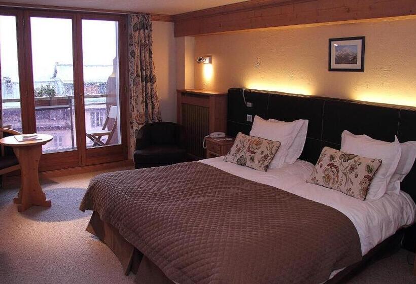 수피리어 트리플 룸, Park Hotel Suisse & Spa