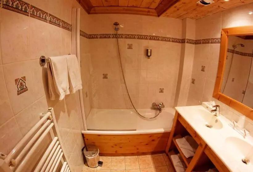 اتاق سوپریور سه تخته, Park Hotel Suisse & Spa