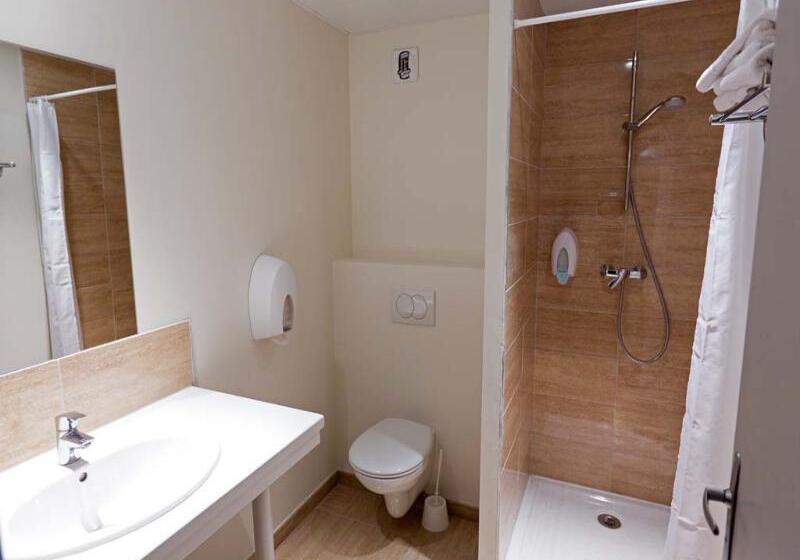 اتاق استاندارد یک نفره, Saint Etienne