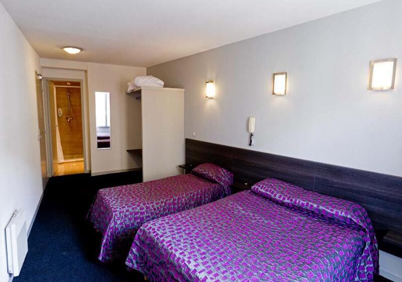 اتاق استاندارد سه نفره, Saint Etienne