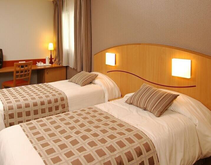 غرفة قياسية, Kyriad Hotel Montpellier Centre Antigone