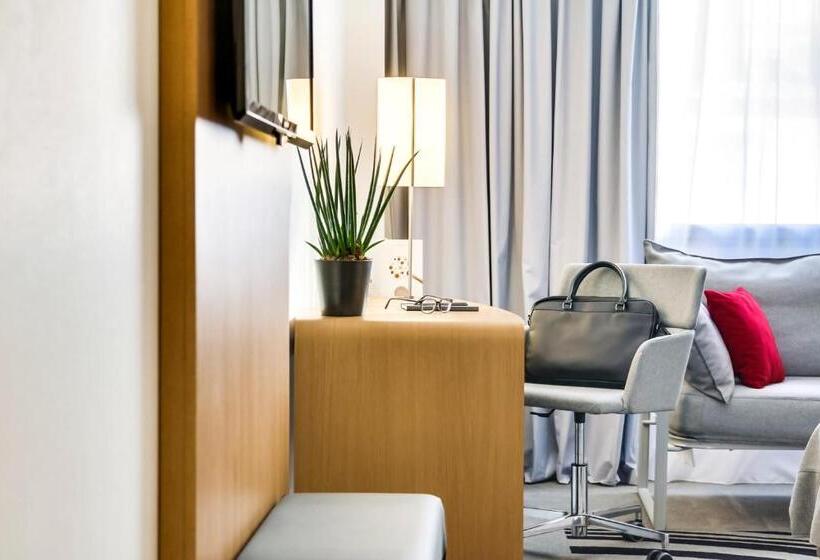 Номер Superior, Novotel Strasbourg Centre Halles